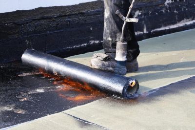How Roof Sealing Stops Small Leaks Before They Become Major Problems
